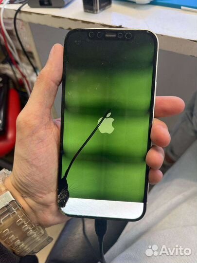 Замена дисплея (стекла) на Samsung, iPhone