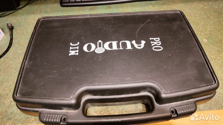 Радио микрофон