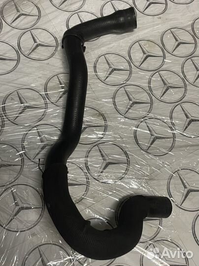 Патрубок системы охлаждения Mercedes w203 w209
