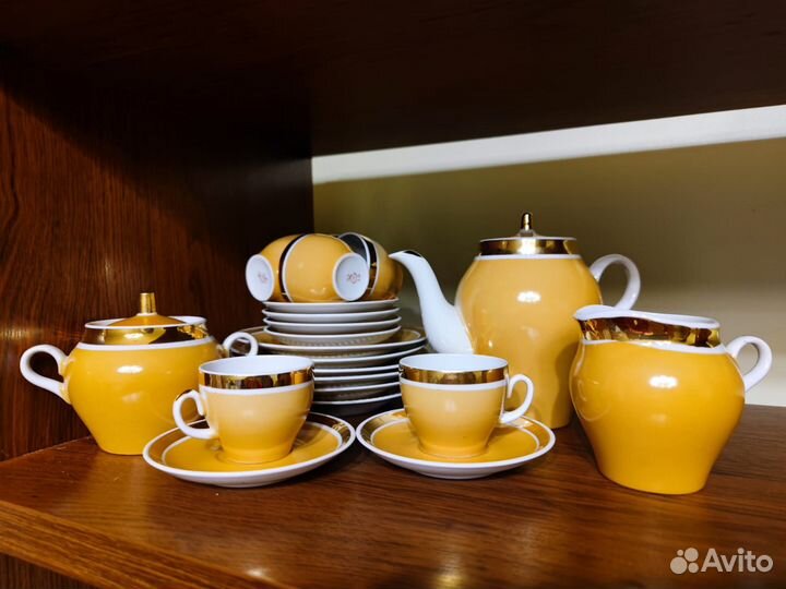 Кофейный сервиз Красный фарфорист, 60 гг