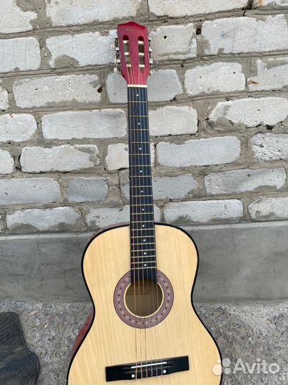 Классическая гитара бу
