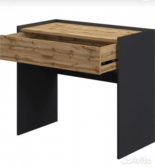 Письменный стол