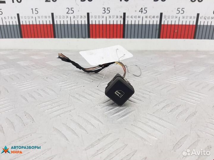Кнопка центрального замка BMW 5 E39 1997