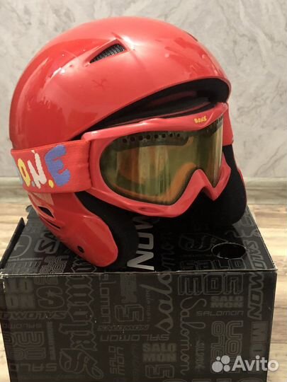 Горнолыжный шлем с очками