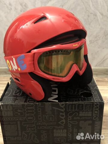 Горнолыжный шлем с очками