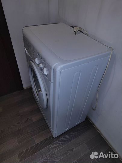 Стиральная машина бу indesit