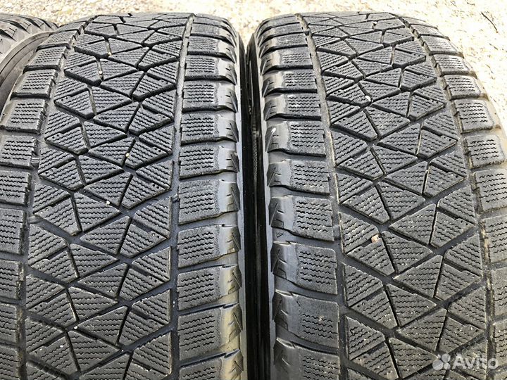 Bridgestone Blizzak DM-V2 235/55 R20 102T