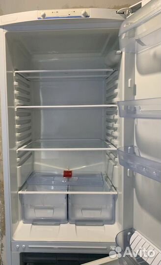 Холодильник 2-х камерный Indesit