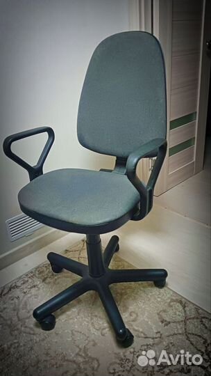 Компьютерное кресло