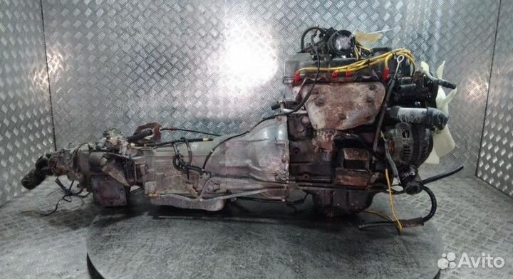 Двигатель 4G64 Mitsubishi Pajero 2.4 Бензин