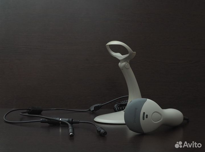 Сканер штрих-кода Honeywell MS9520 Voyager PS/2