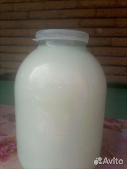 Молоко коровье домашнее