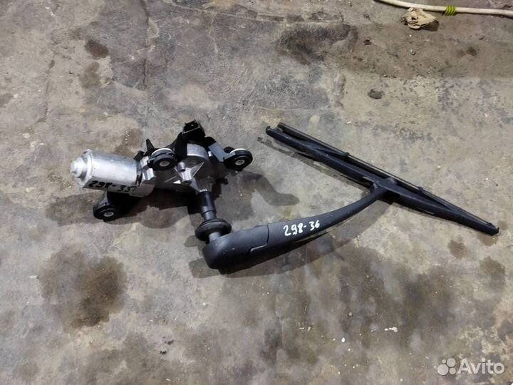 Моторчик стеклоочистителя задний от Renault Megan