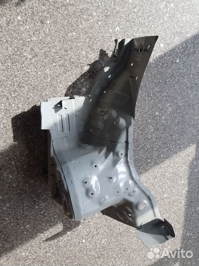 Брызговик лонжерона левый KIA Sorento 2009