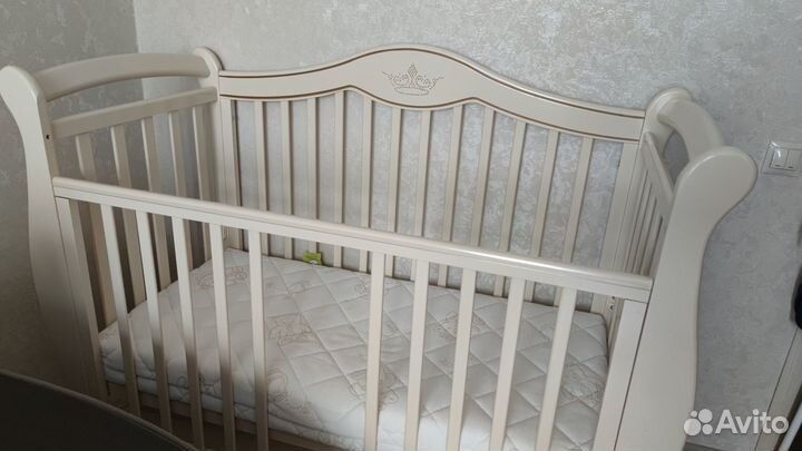 Детская кроватка