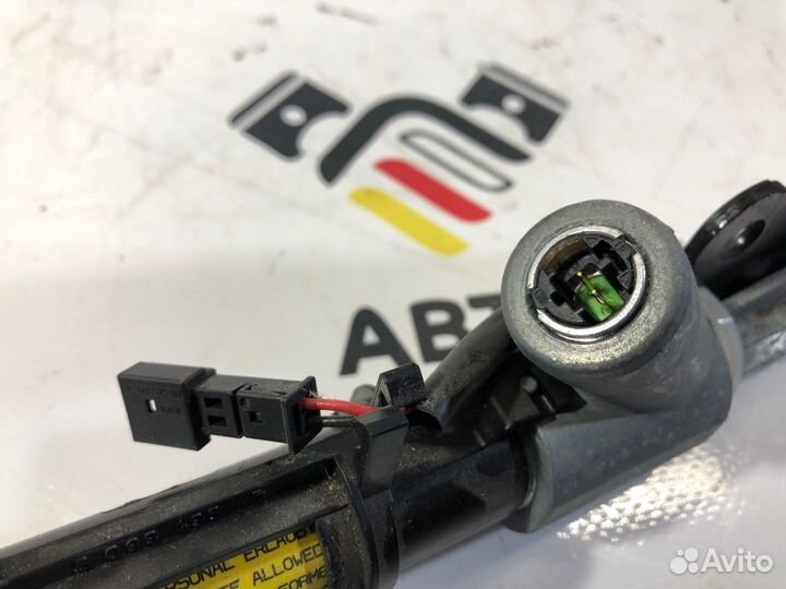 Ответная часть ремня безопасности передняя левая