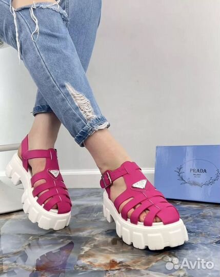 Босоножки Prada