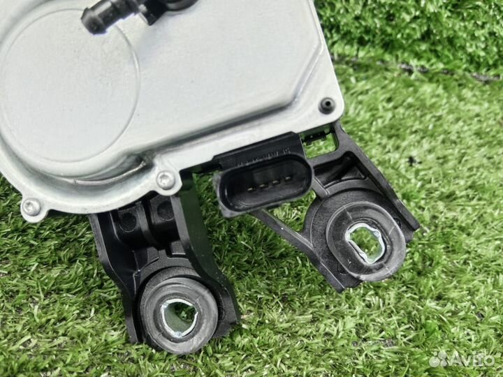 Моторчик заднего стеклоочистителя (дворника) Volks