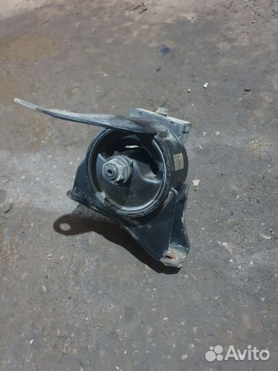 Опора (подушка) двигателя правая карина е 4afe