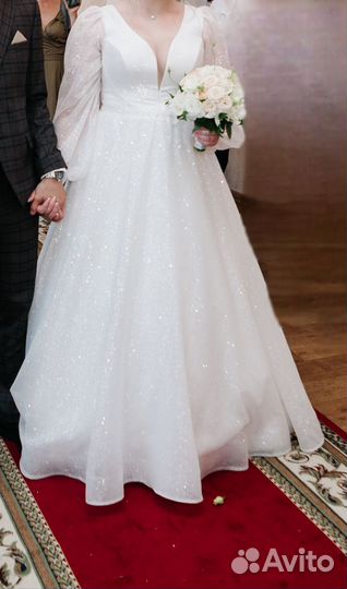 Свадебное платье