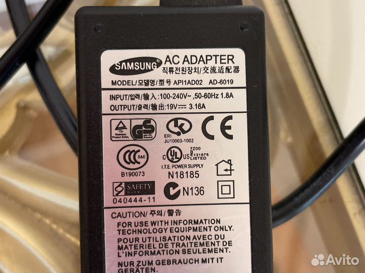 Зарядное устройство для ноутбука samsung