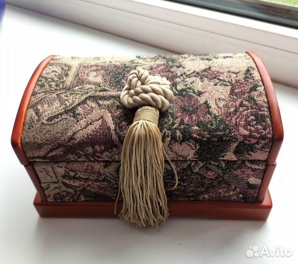 Шкатулка для украшений