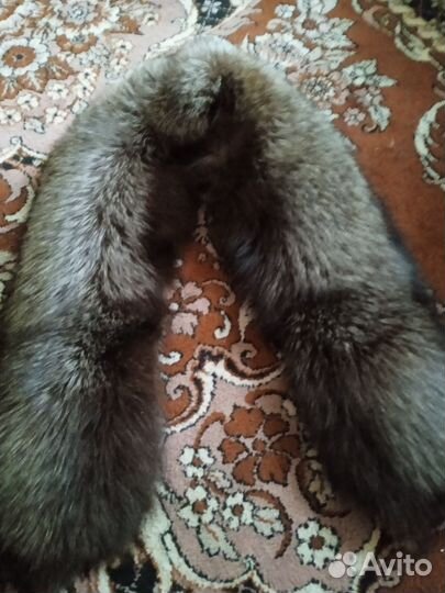 Меховой воротник чернобурка