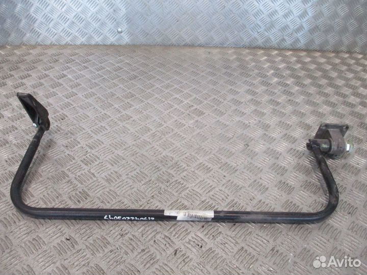 Кронштейн зеркала маз 643082010