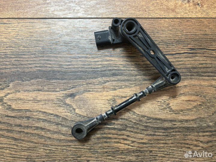 Range Rover Датчик регулировки дорож. просвета зад