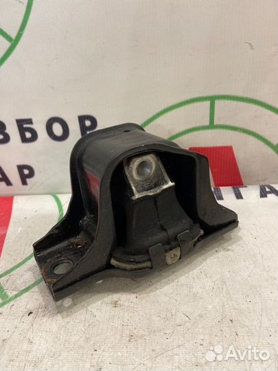 Опора (подушка) правая Nissan Qashqai J10E HR16DE