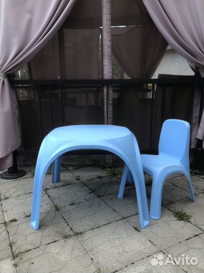 Детский столик и стульчик