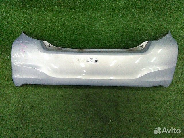 Бампер задний Toyota Vitz