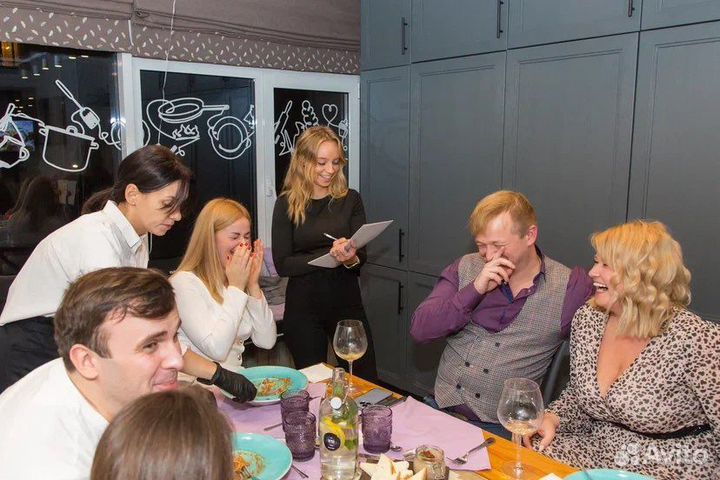 Ведущий праздников