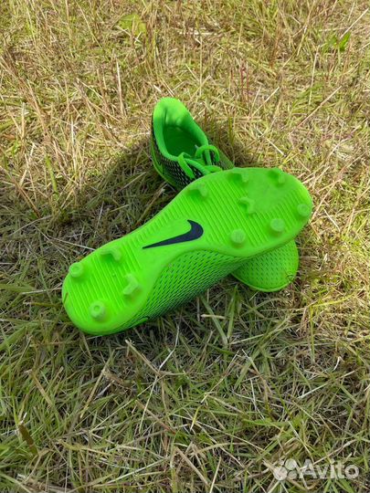 Футбольные бутсы nike, разм 33