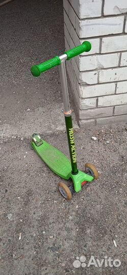 Самокат и скейтборд