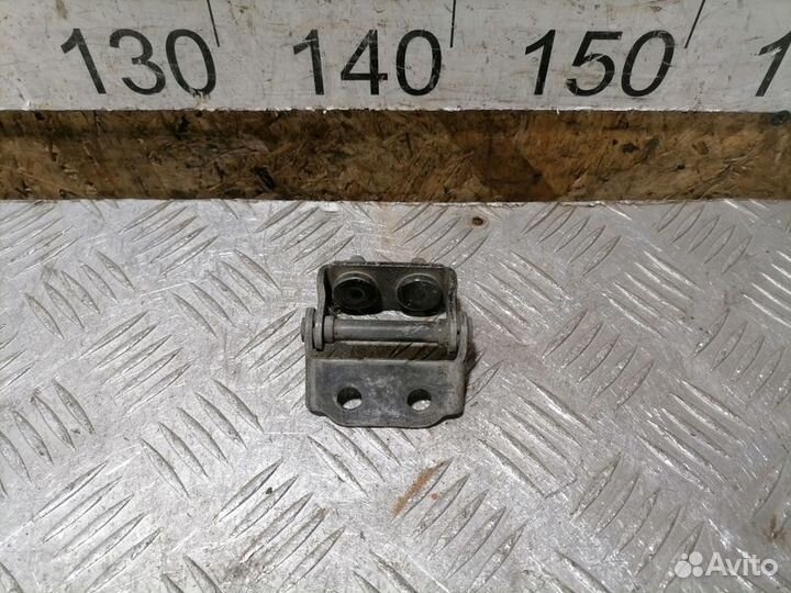 Петля багажника левая Mazda Cx7 2007-2012