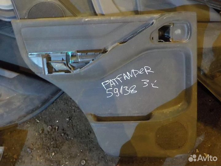 Обшивка двери nissan pathfinder задняя левая