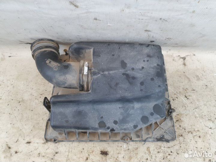 Корпус воздушного фильтра Opel Astra H Z14XEP 2008