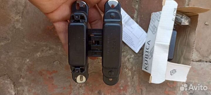 Скрытые дверные петли