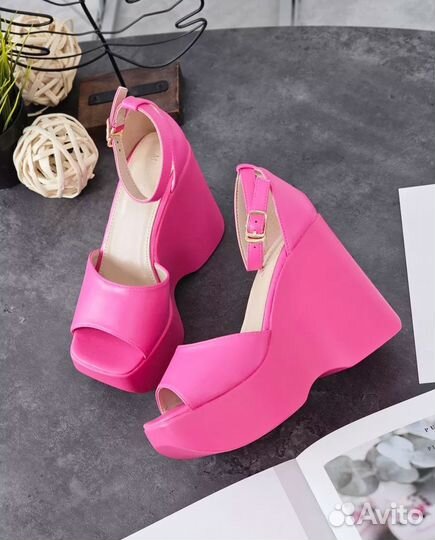 Босоножки на платформе (сабо)