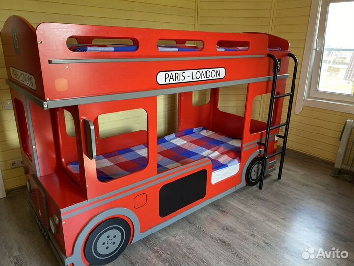 Двухъярусная кровать бу с матрасами