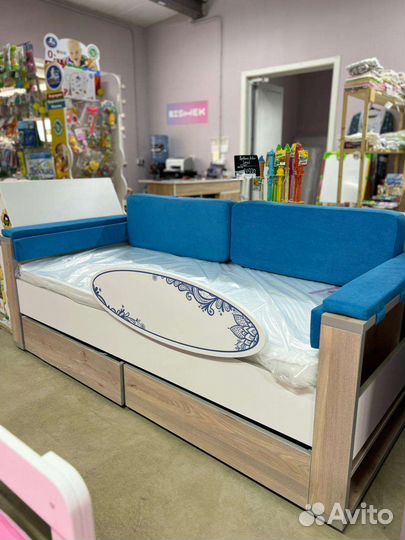Детская подростковая кроватка от 2 лет