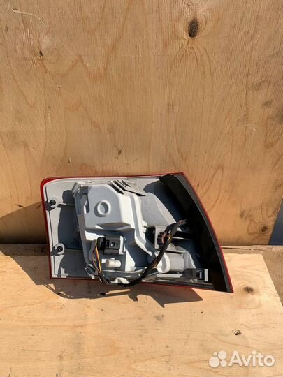 Фонарь задний правый Audi A4 B7 универсал Ауди А4