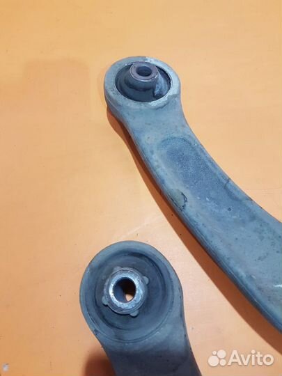 Рычаг передний правый на Peugeot 308