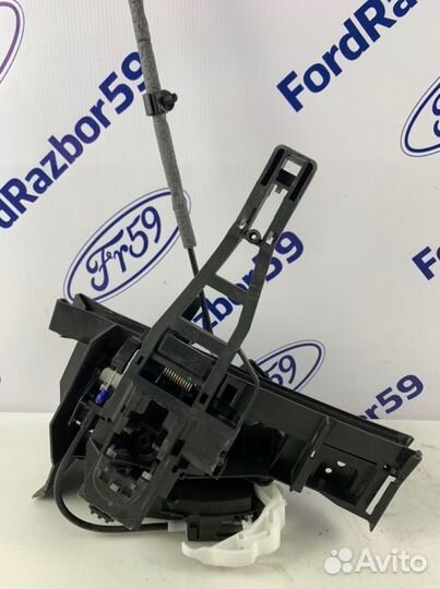 Замок двери задний правый Ford Focus 3 CB8