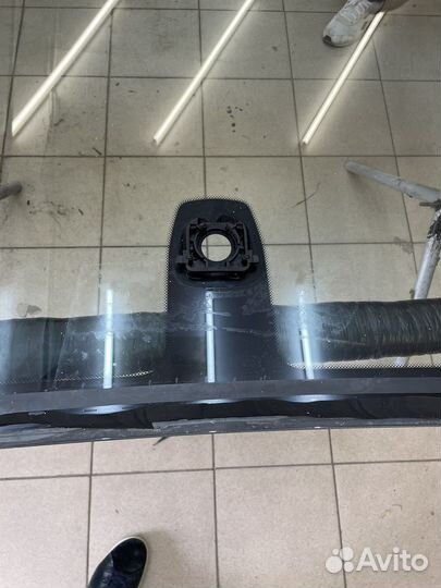 Оригинальное лобовое стекло BMW X3 G01