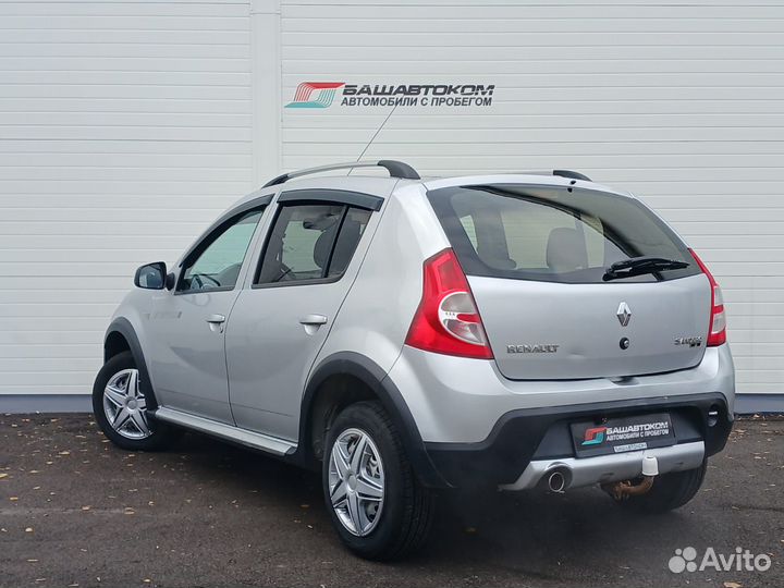 Renault Sandero Stepway 1.6 МТ, 2013, 107 800 км