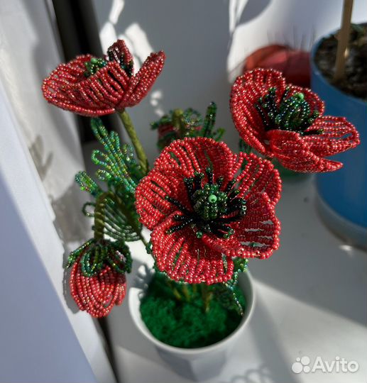Цветы из бисера (Мак)