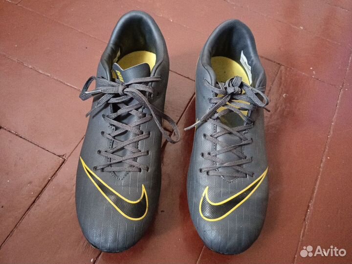Футбольные бутсы nike 39 размер