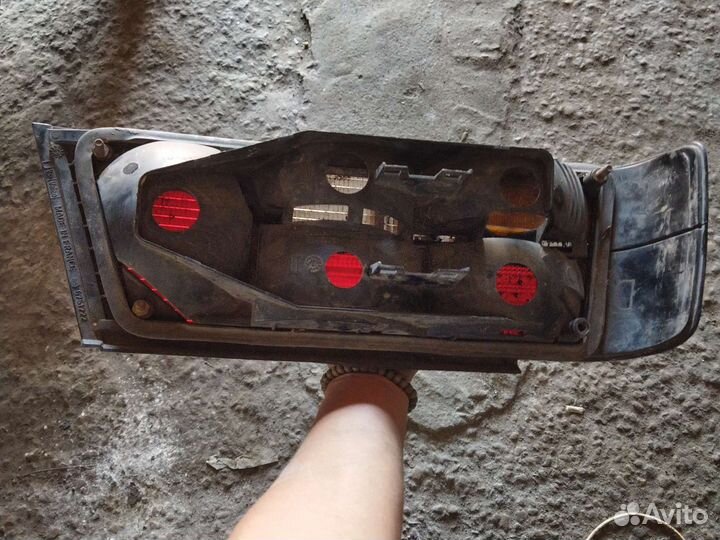 Задний фонарь peugeot 405